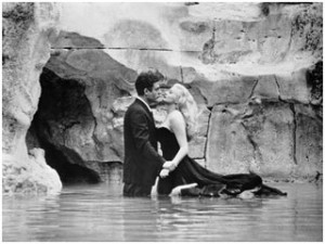 Trevi-Fountain-La-Dolce-Vita-Rome-Italy